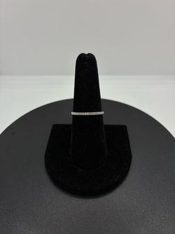 BRAND NEW 10KW .09CTW Wedding Band