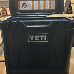 Brand New Navy Blue Yeti Roadie 24