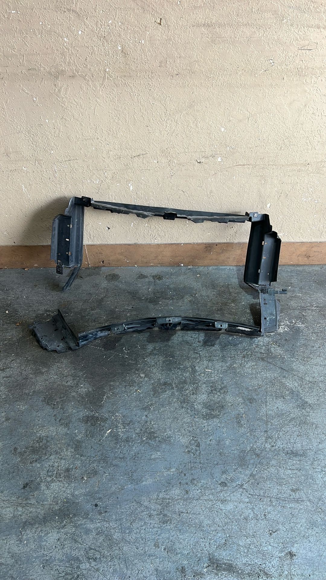 18-21 Chevy Chevrolet Traverse Front Air Baffle 2018 2019 2020 2021