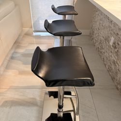 3 Counter Top Chairs 