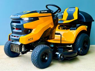 Brand new Cub cadet XT1 Enduro LT 46 in. 22 HP V-Twin Kohler 7000 Series Engine Hydrostatic Drive Gas Riding Lawn Tractor