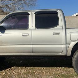 2002 Toyota Tacoma prerunner deluxe for parts