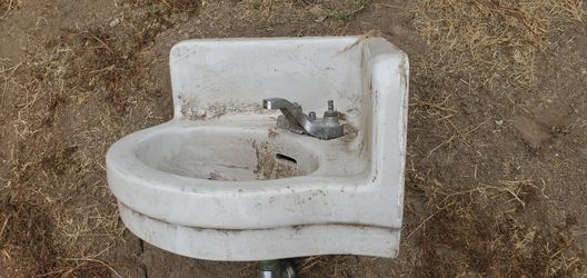 Antique Vintage Standard Porcelain Ceramic Corner Sink
