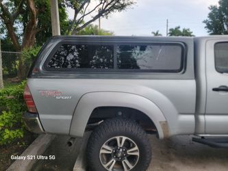 Camper shell toyota tacoma