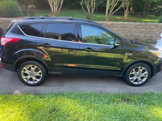 2013 Ford Escape. SEL