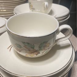 Fine China French Saxon 22Kt. Gold Trim