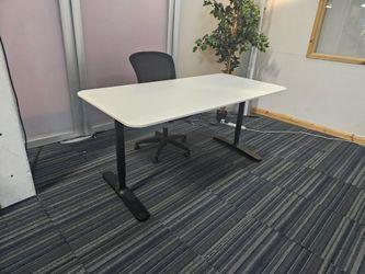 Bekant IKEA Desk - Height Adjustable