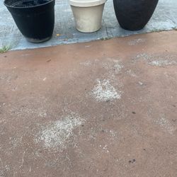 3 Planter Pots 