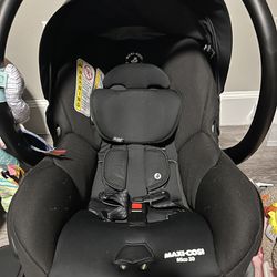 Maxi Cosi Mico 30 infant Car Seat with base