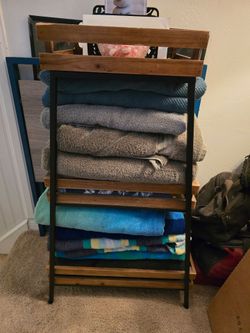 3-tiered shelf/stand