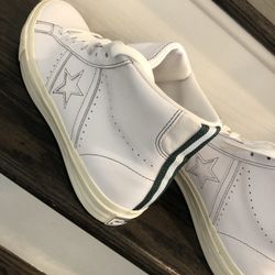 Brand New Chuck Taylors $115  Size 9.5