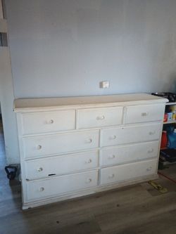 Free wooden dresser