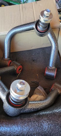 2000---2006 Toyota tundra / Toyota Sequoia front upper  performance control arms
