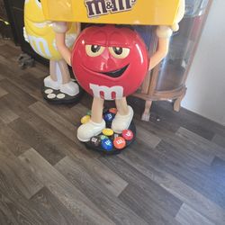 M@m