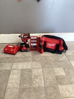 Milwaukee (2850-20) 1/4” Hex Impact Driver