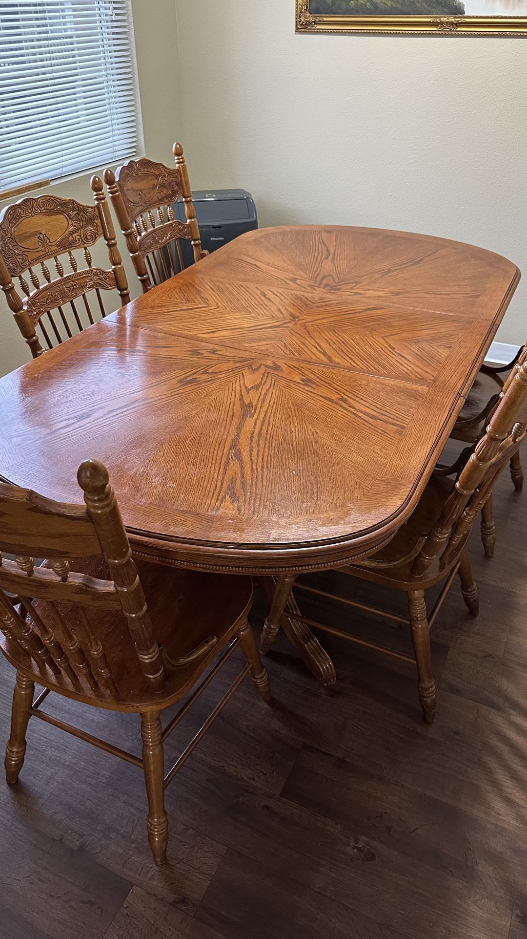 Oak dining room table and 5 chairs