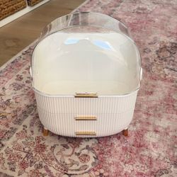 Brand New Makeup Organizer 