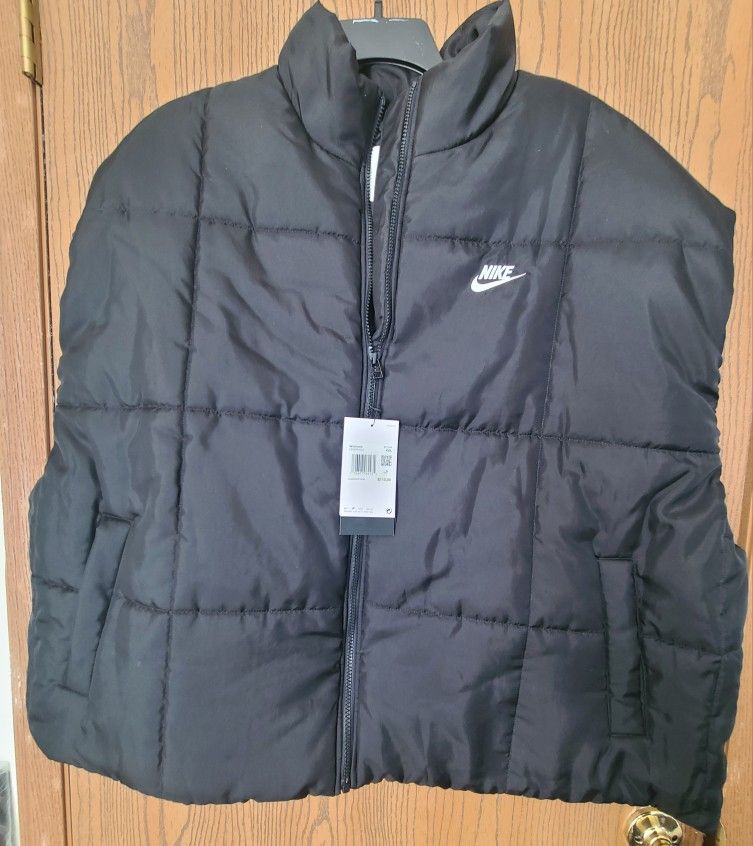 Nike Women's Plus-sized Puffer Vest