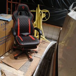 Black And Red Gaming Or Office Chair 