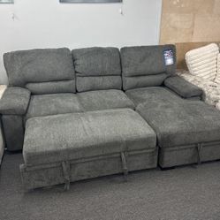 Pull Out Sleeper Sofa Sectionals $899