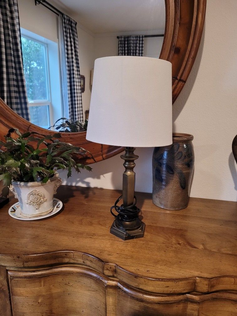 Nice Lamp $10