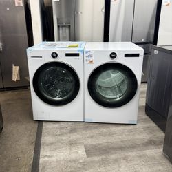 👑LG 5.0 CUBIC FT SMART WASHER AND GAS DRYER LAUNDRY PAIR👑