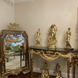Very  Beautiful gorgeous console with the mirror