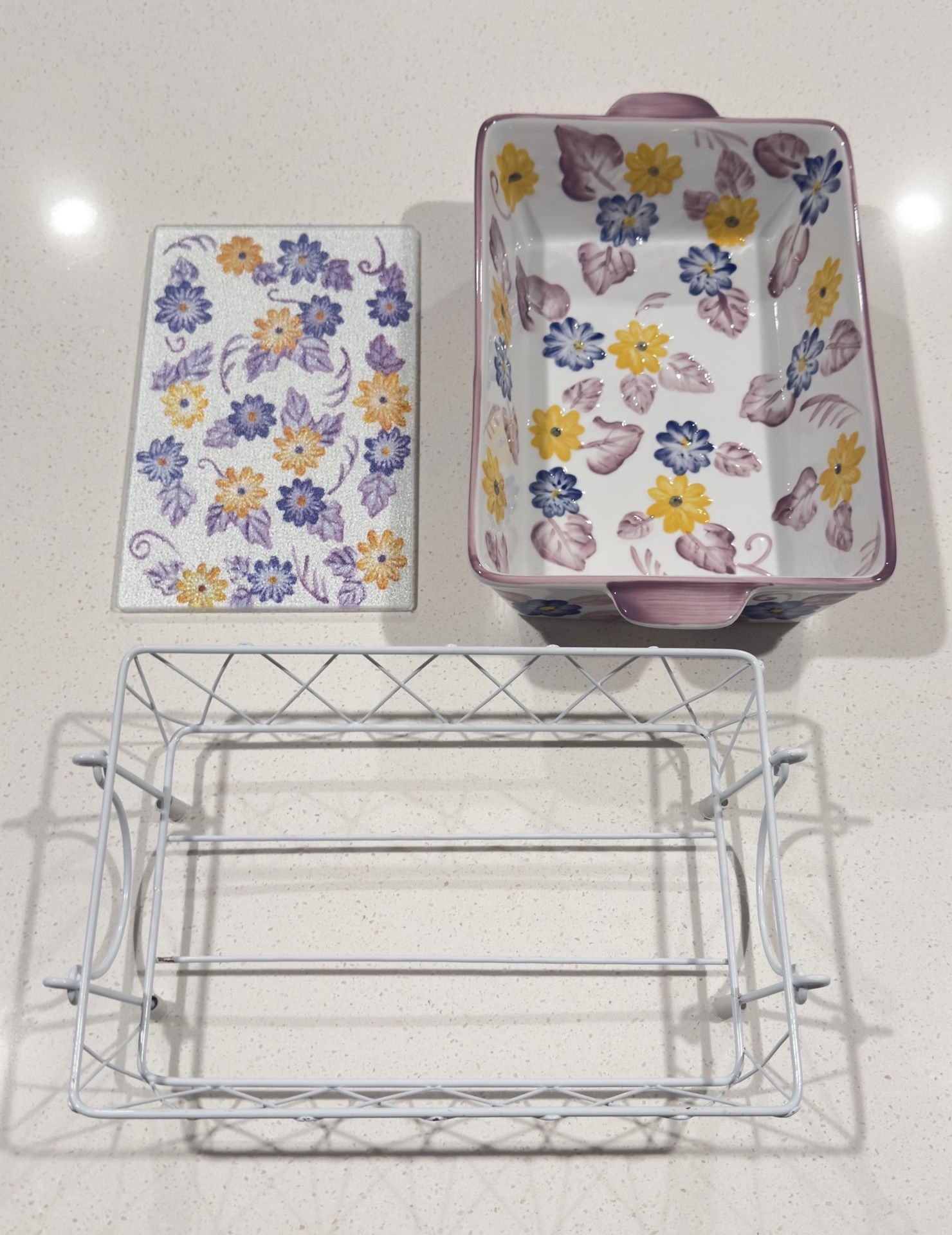 Temptations 3 Quart Floral Embroidery Pattern Baking Dish W/ Wire Rack & Matching Trivet