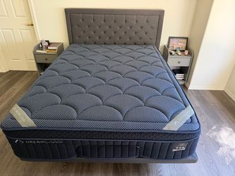 Like New Dreamcloud Luxe Hybrid Queen Mattress