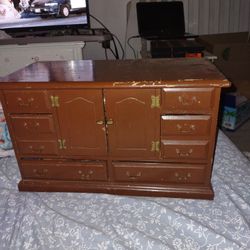 Beautiful jewelry chestchesr With Jewelry/Silver/Costume.