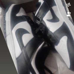 Nike Dunks 