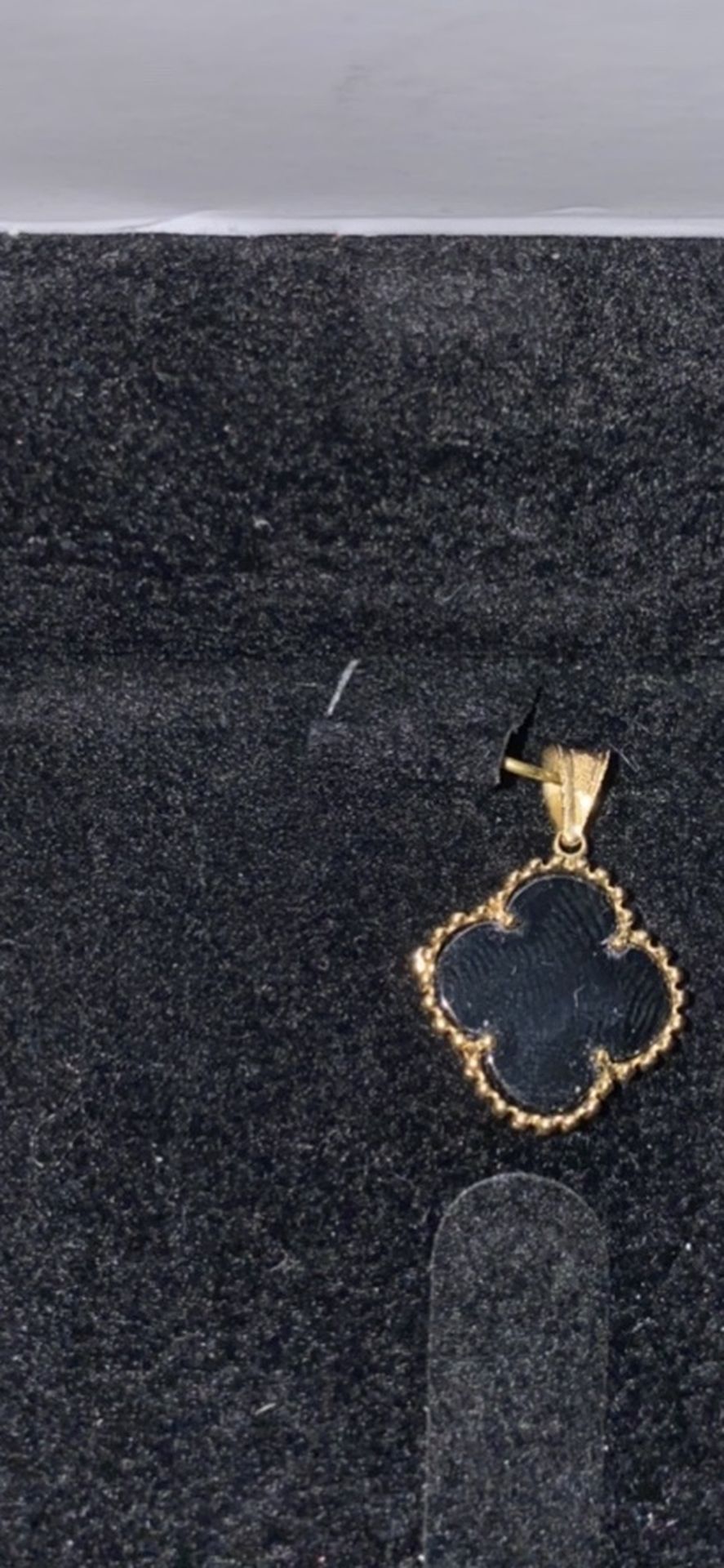 Gold Neckless No Chain