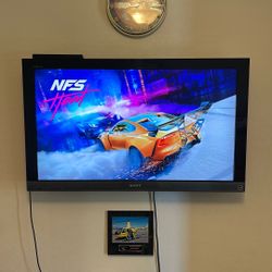 Sony 40” HD Tv With Wall Mount