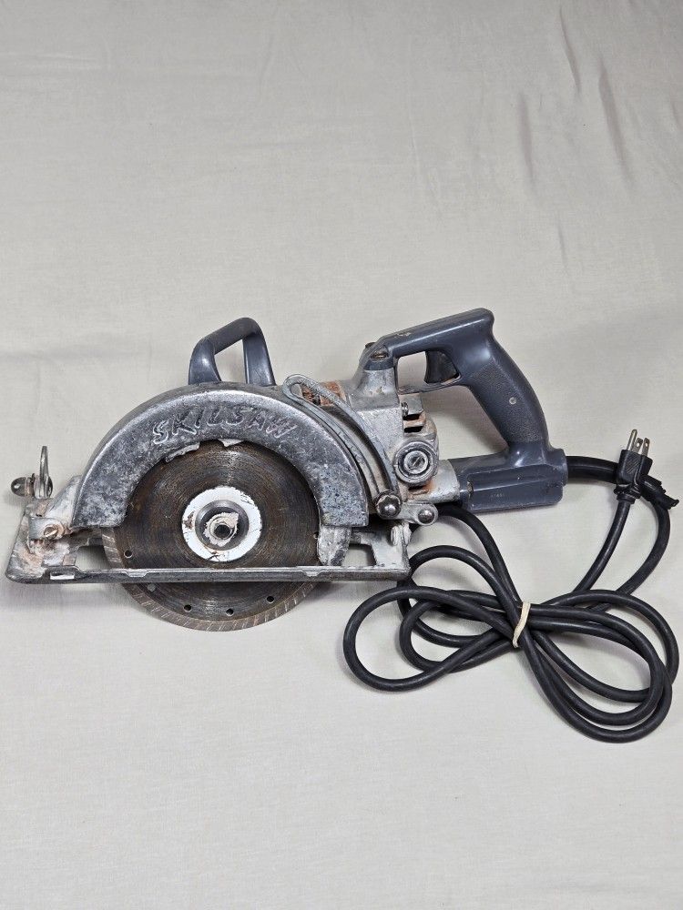 Skilsaw HD77 Worm Drive Circular Saw