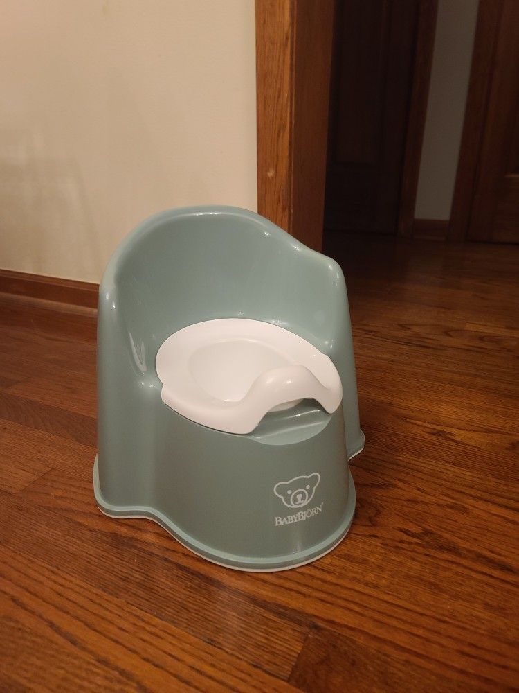 Kids Youth Potty Training Chair NEW