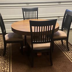Very Nice Dining Table And 4 Chairs - Great Condition
