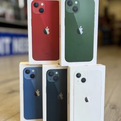 iPhone 13 (Unlocked For Any Carrier)