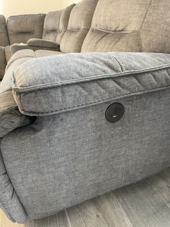 Havertys Dark Gray Piece Power Recliner Sofa