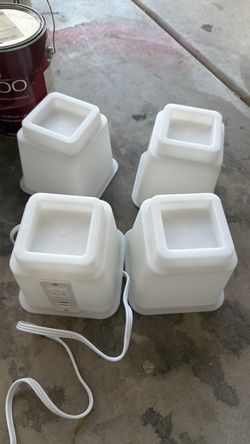 Bed Risers with Electrical Outlet