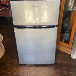 Whirlpool Mini Fridge