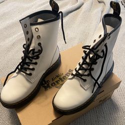 Dr marten White Boots
