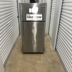 FRIGIDAIRE REFRIGERATOR 30”