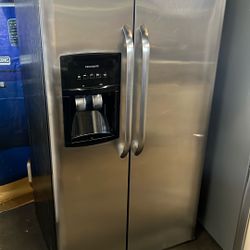 FRIGIDAIRE SIDE BY SIDE REFRIGERATOR STAINLESS STEEL 