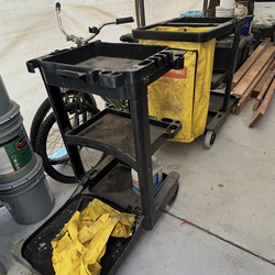 Los 2 carritos en buenas condiciones  x $100