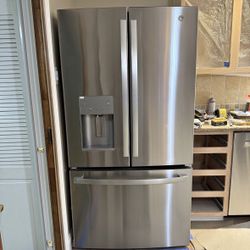 GE  FRENCH-DOOR REFRIGERATOR