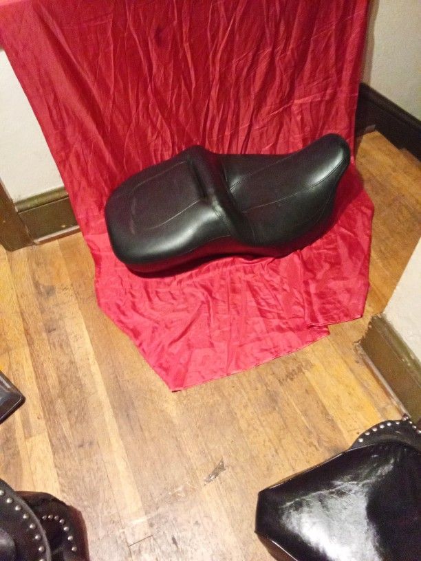 Harley Seat