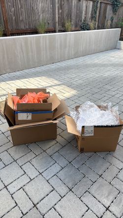 Free boxes, medium /small
