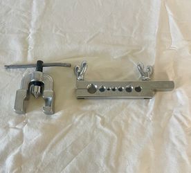 Flaring tool