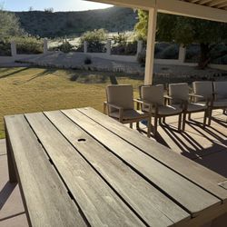 Pottery Barn Outdoor Table And 6 Chairs