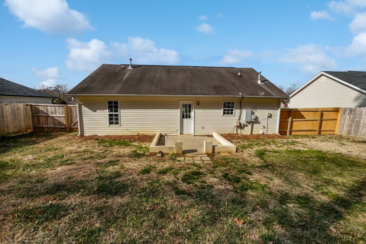 Singles Family Home